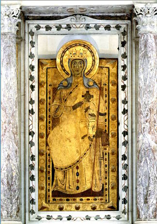 http://www.ray-na-zemle-positano.com/images/s_maria_assunta/madonna_nera_325x462.jpg