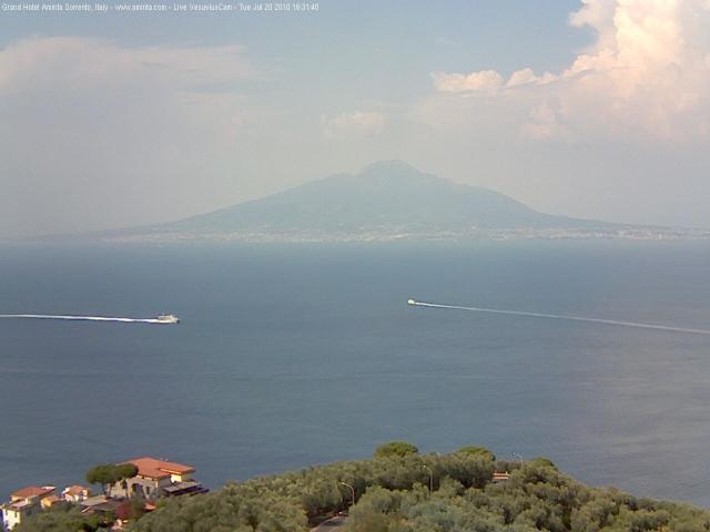 Webcam live Sorrento & Vesuvio (NA) - Ultima immagine ripresa Webcam live Sorrento & Vesuvio (NA) - Ultima immagine ripresa